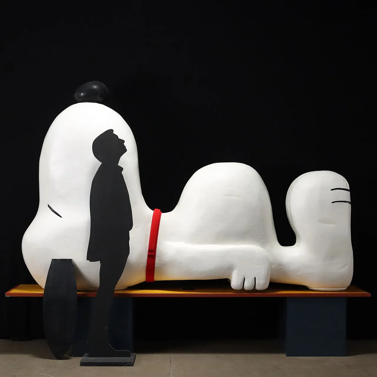 Giant Snoopy in white lacquered polystyrene and iron, 20th century 2
