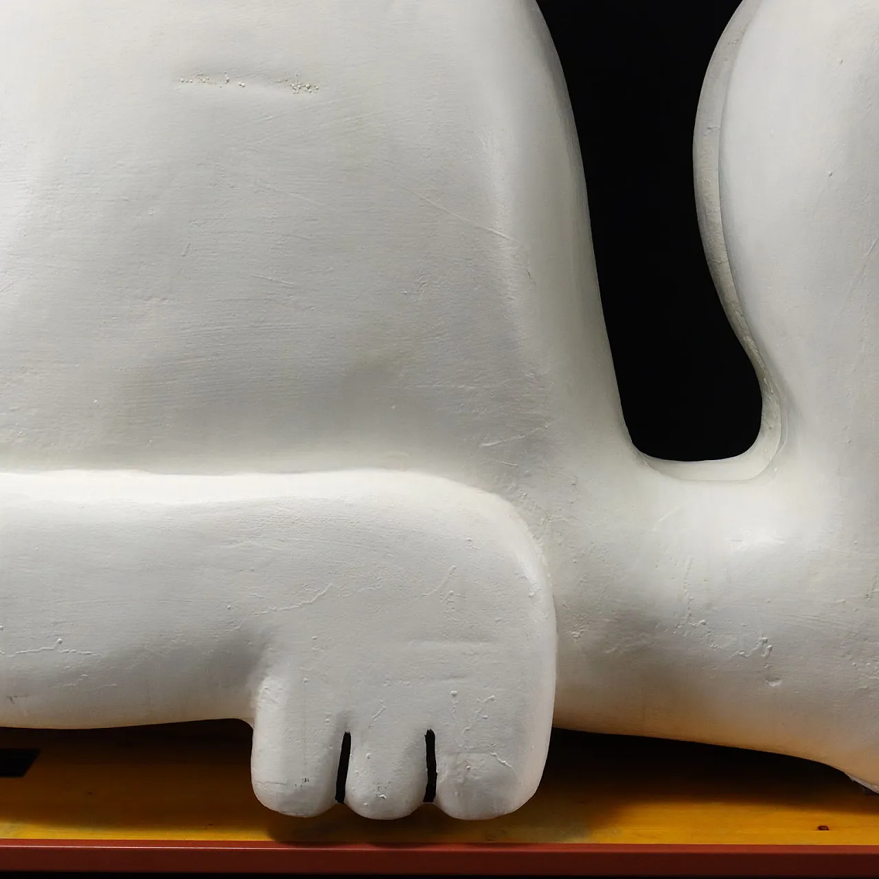 Giant Snoopy in white lacquered polystyrene and iron, 20th century 6