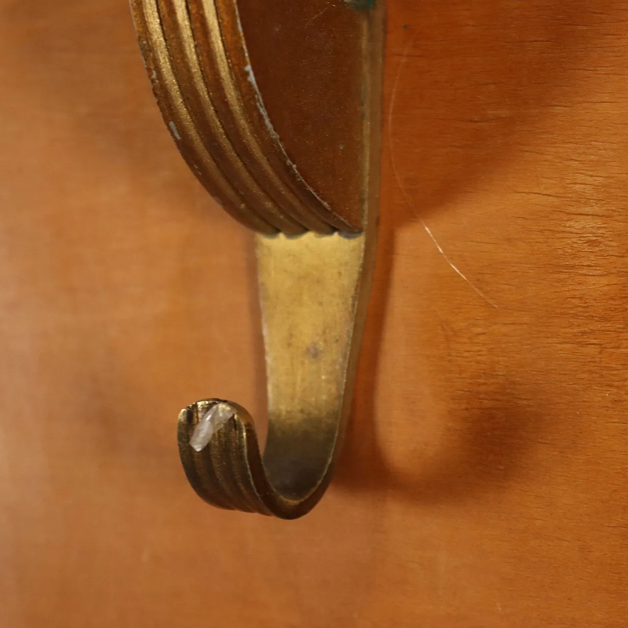 Poplar veneered wood base coat hanger, 20th century 6