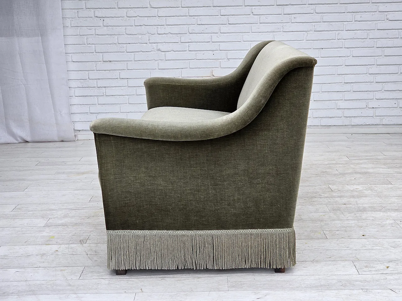 Divano danese a 3 posti in velluto verde e legno di faggio, anni '70 14