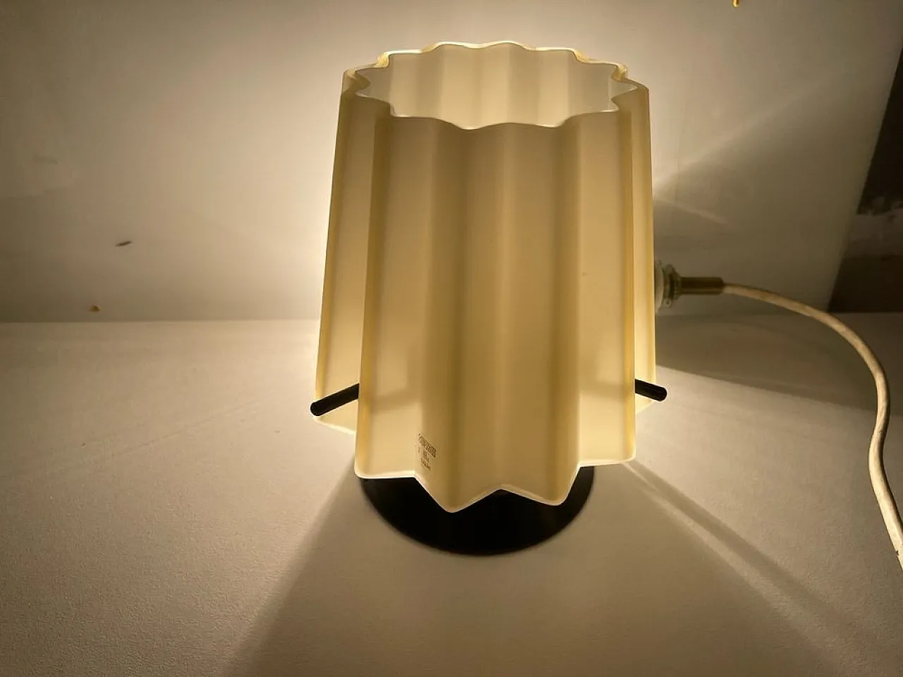 Coppia di applique plissettate in vetro di Murano, anni '80 2