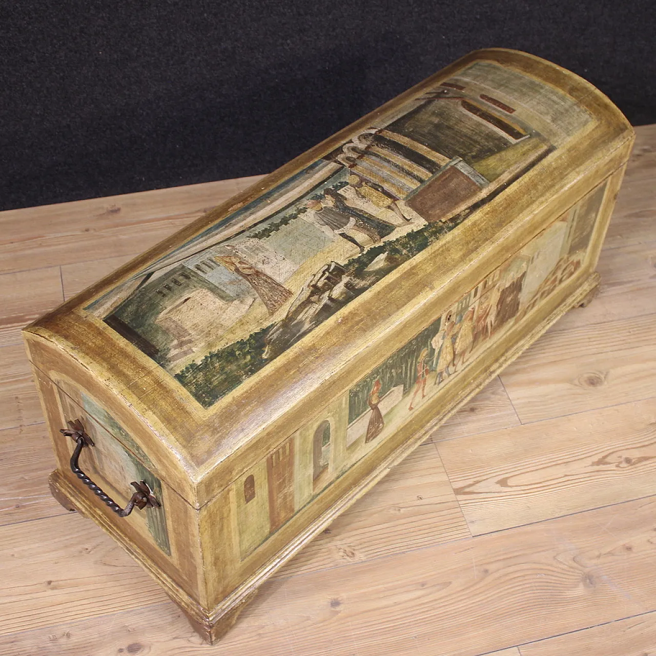 Painted chest, 20th century 5