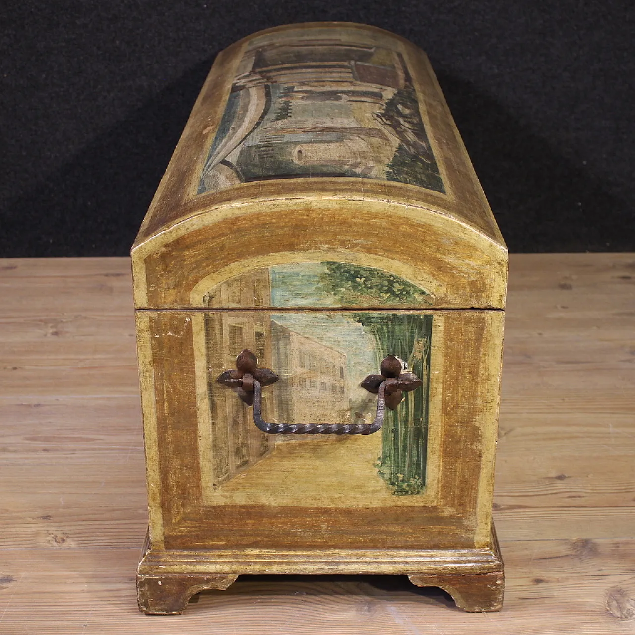 Painted chest, 20th century 9