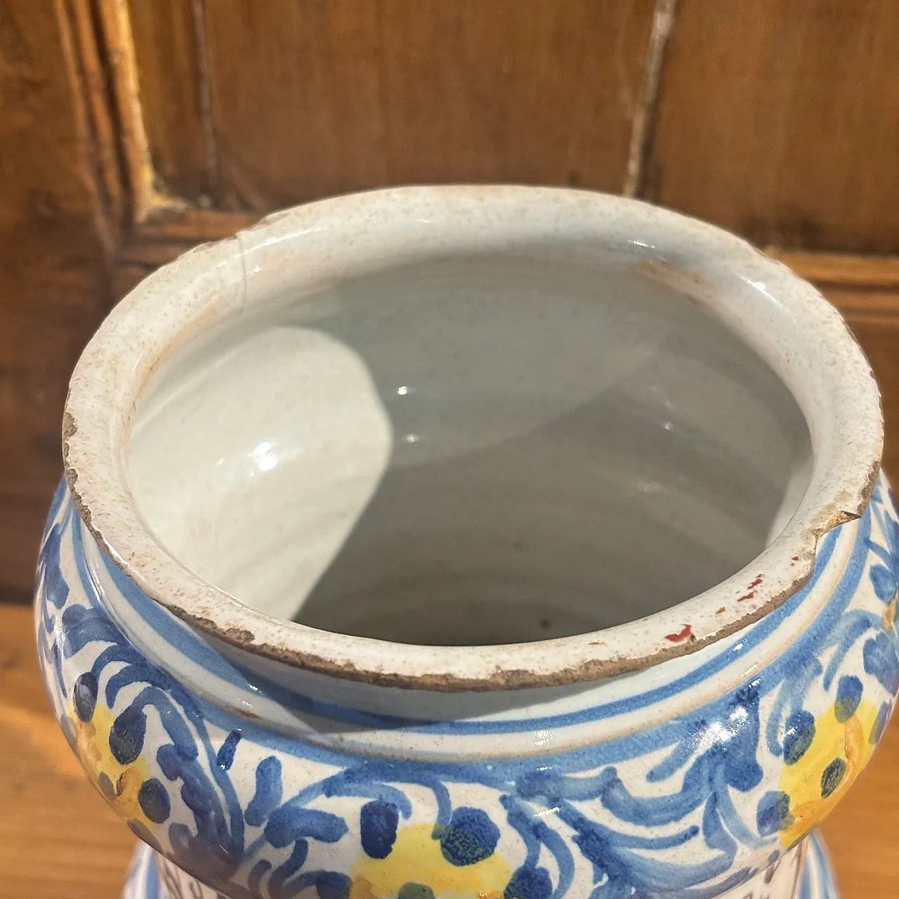 Albarello Faenza, pharmacy vase, 17th century 3