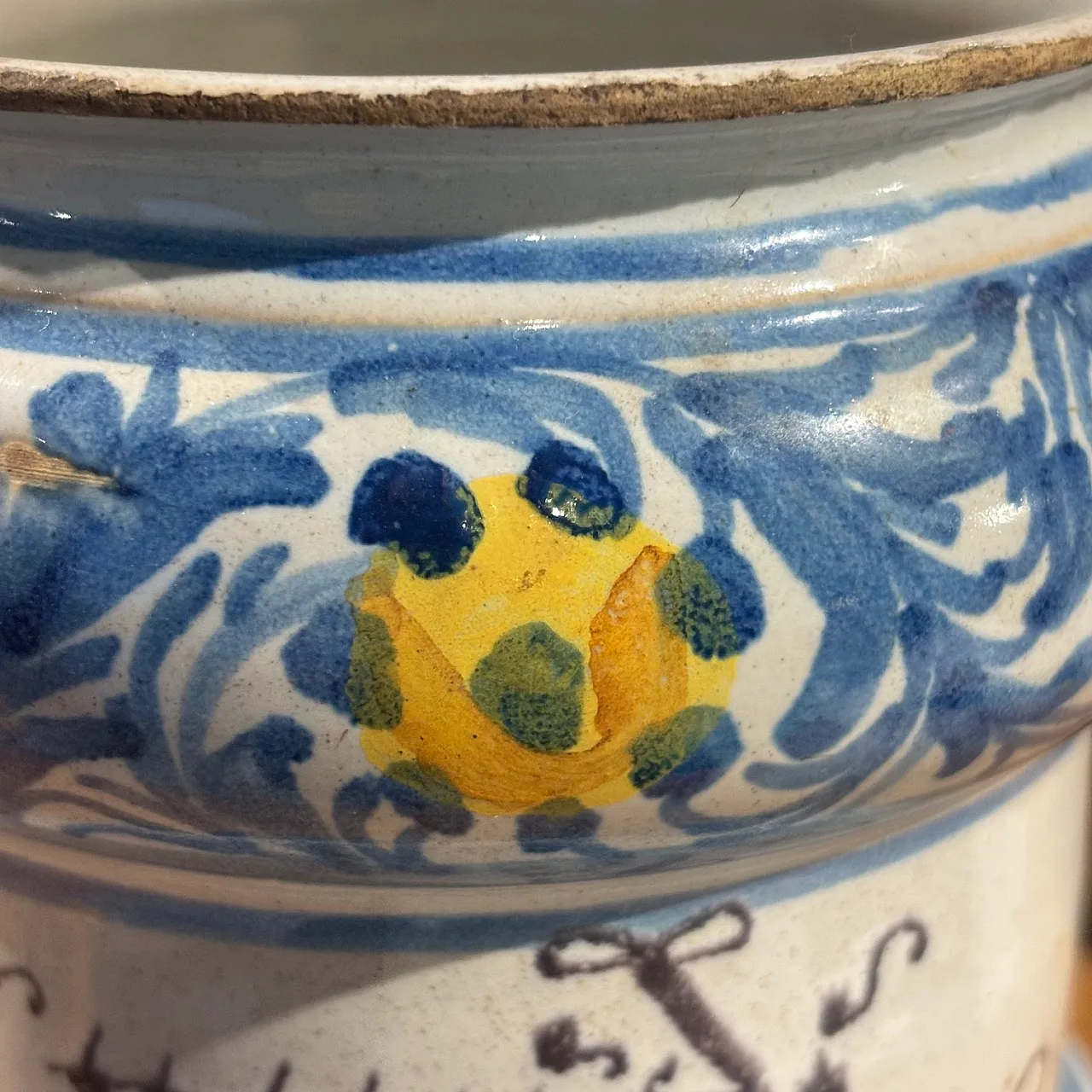 Albarello Faenza, pharmacy vase, 17th century 8