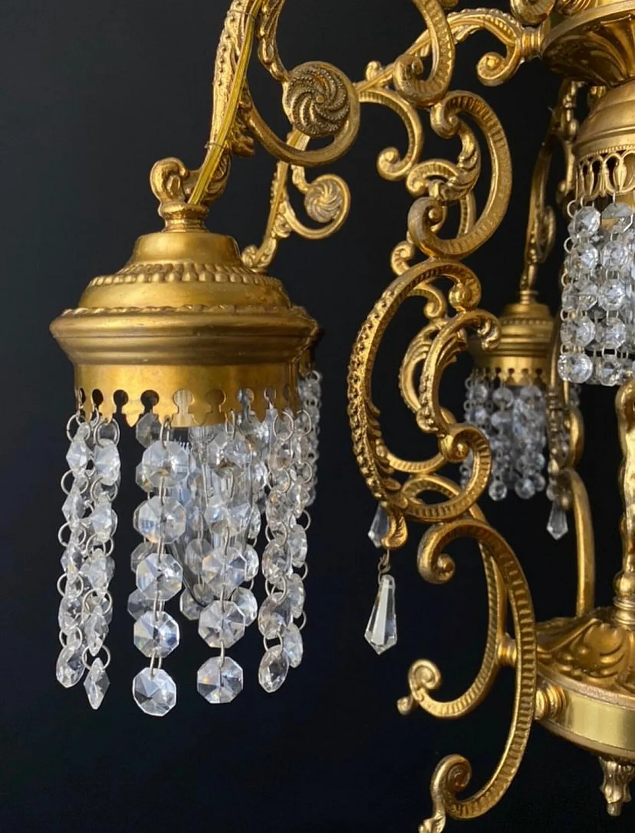 Chandelier in brass, bronze and crystal, 20th century 7