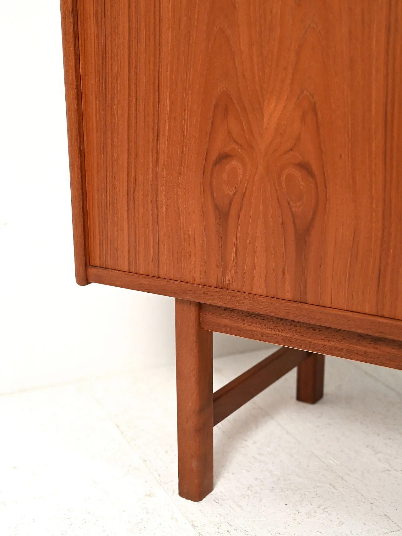 Credenza scandinava con maniglie a sbalzo, anni '60 7