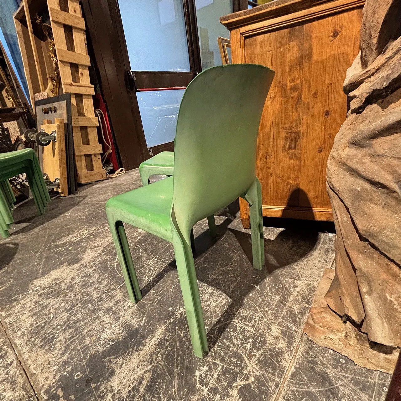 Gruppo sedie Selene di Vico Magistretti per Artemide, anni '70 3