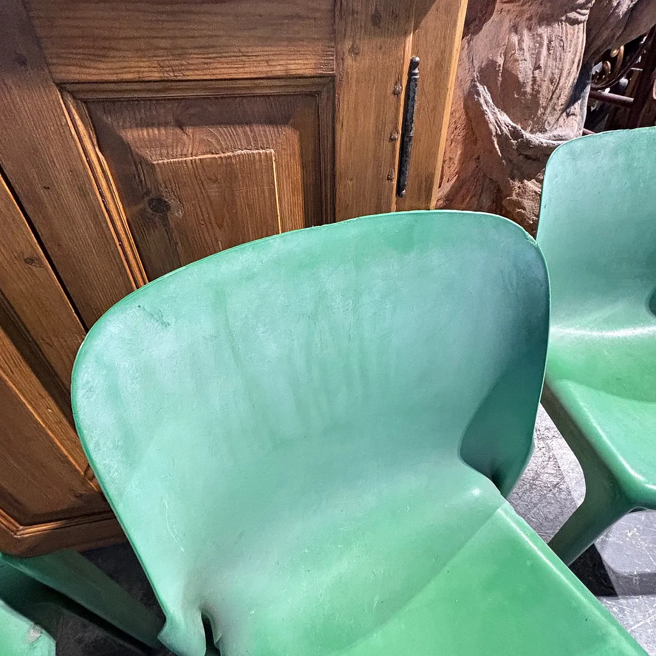 Gruppo sedie Selene di Vico Magistretti per Artemide, anni '70 6