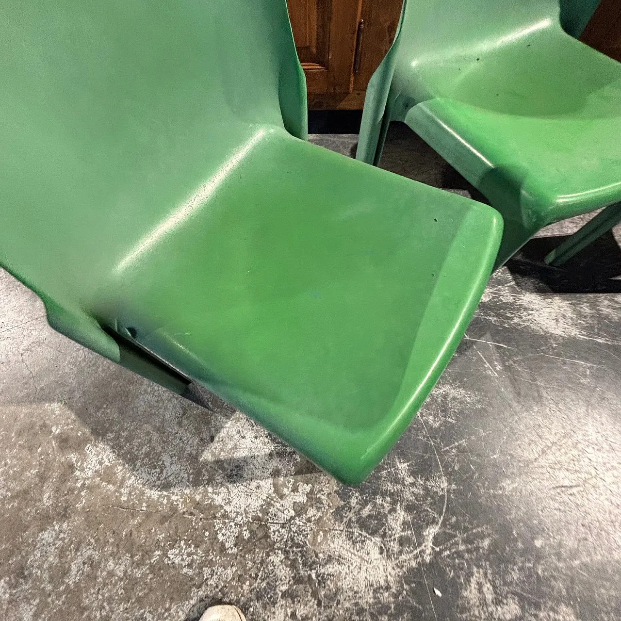 Gruppo sedie Selene di Vico Magistretti per Artemide, anni '70 7