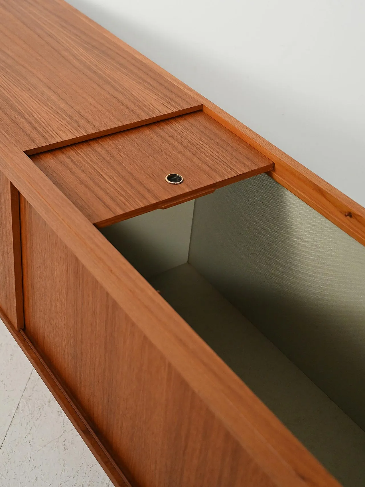 Credenza porta-documenti scandinava, anni '60 8