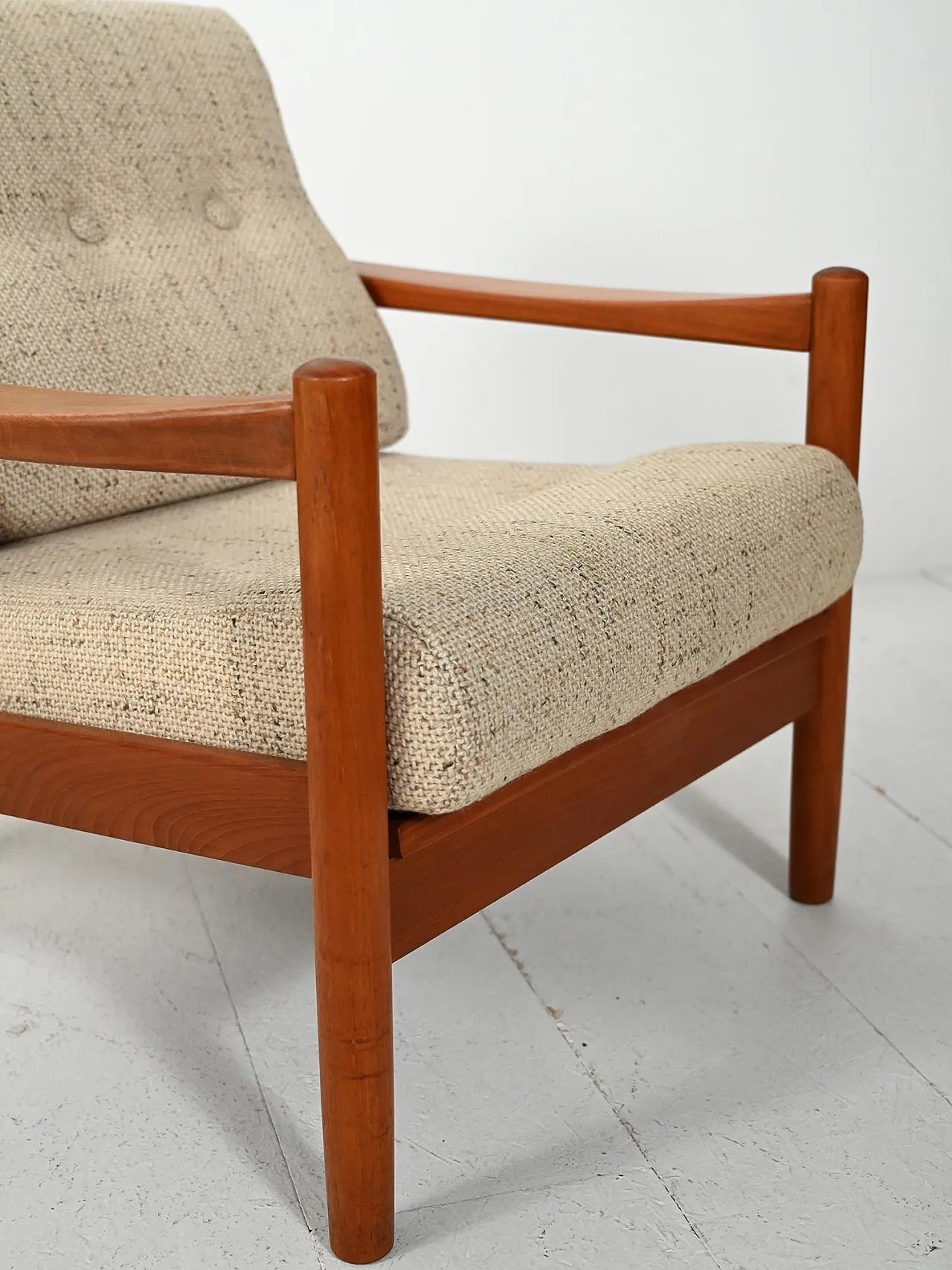 Pair of Danish armchairs with beige cushions, 1950s 6