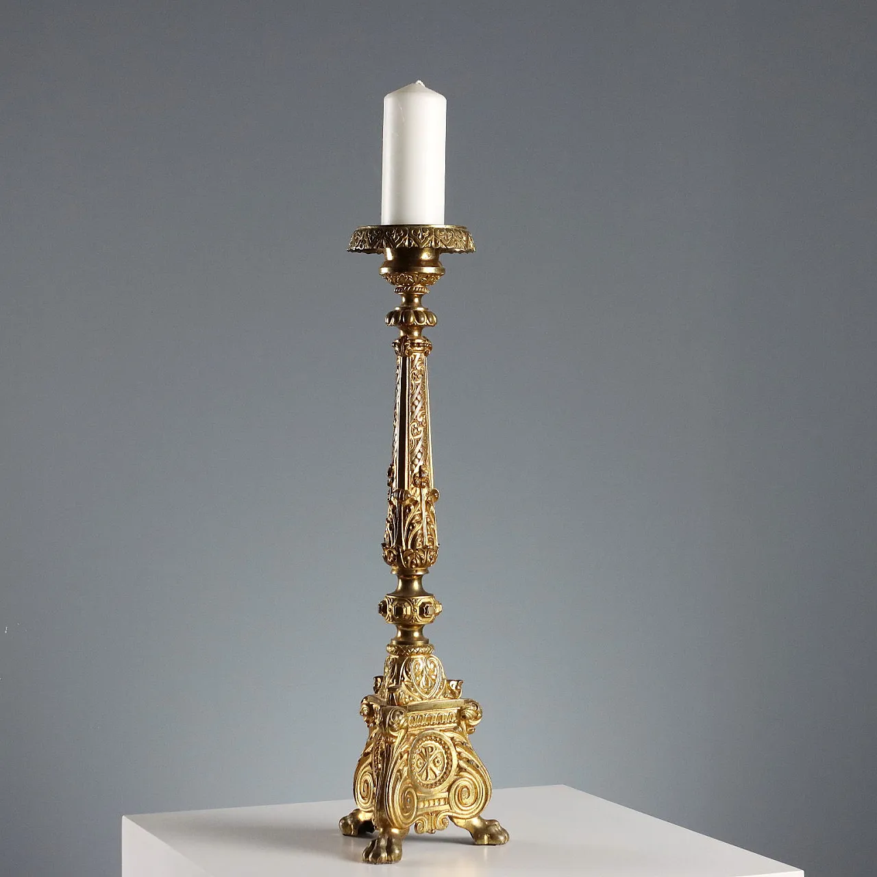Gilded and chiseled bronze torch holder, 19th century 1