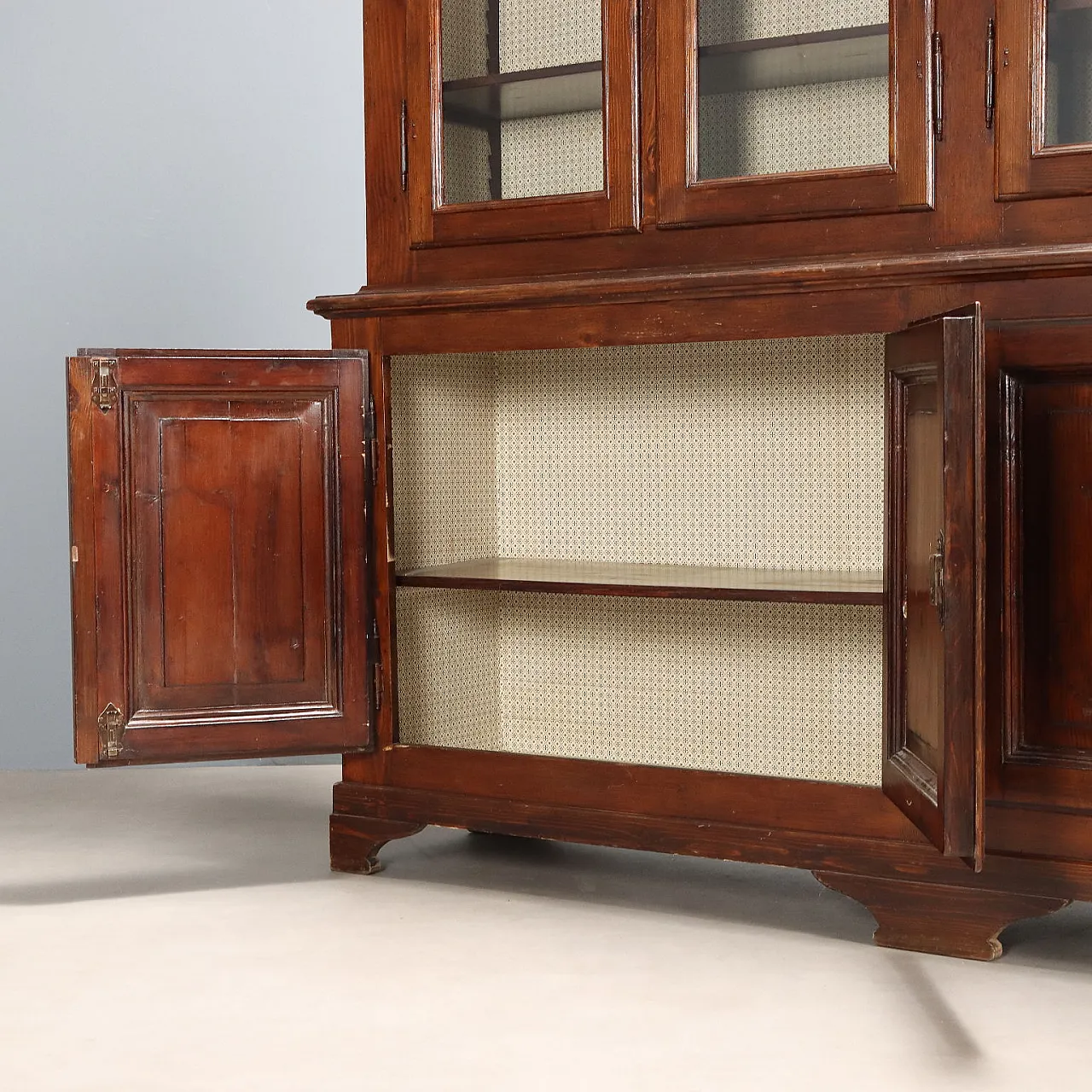 Bookcase in walnut-stained fir and glass, late 19th century 7