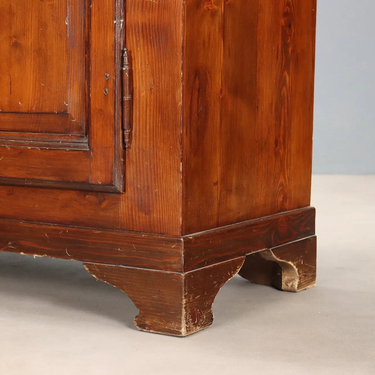 Bookcase in walnut-stained fir and glass, late 19th century 8