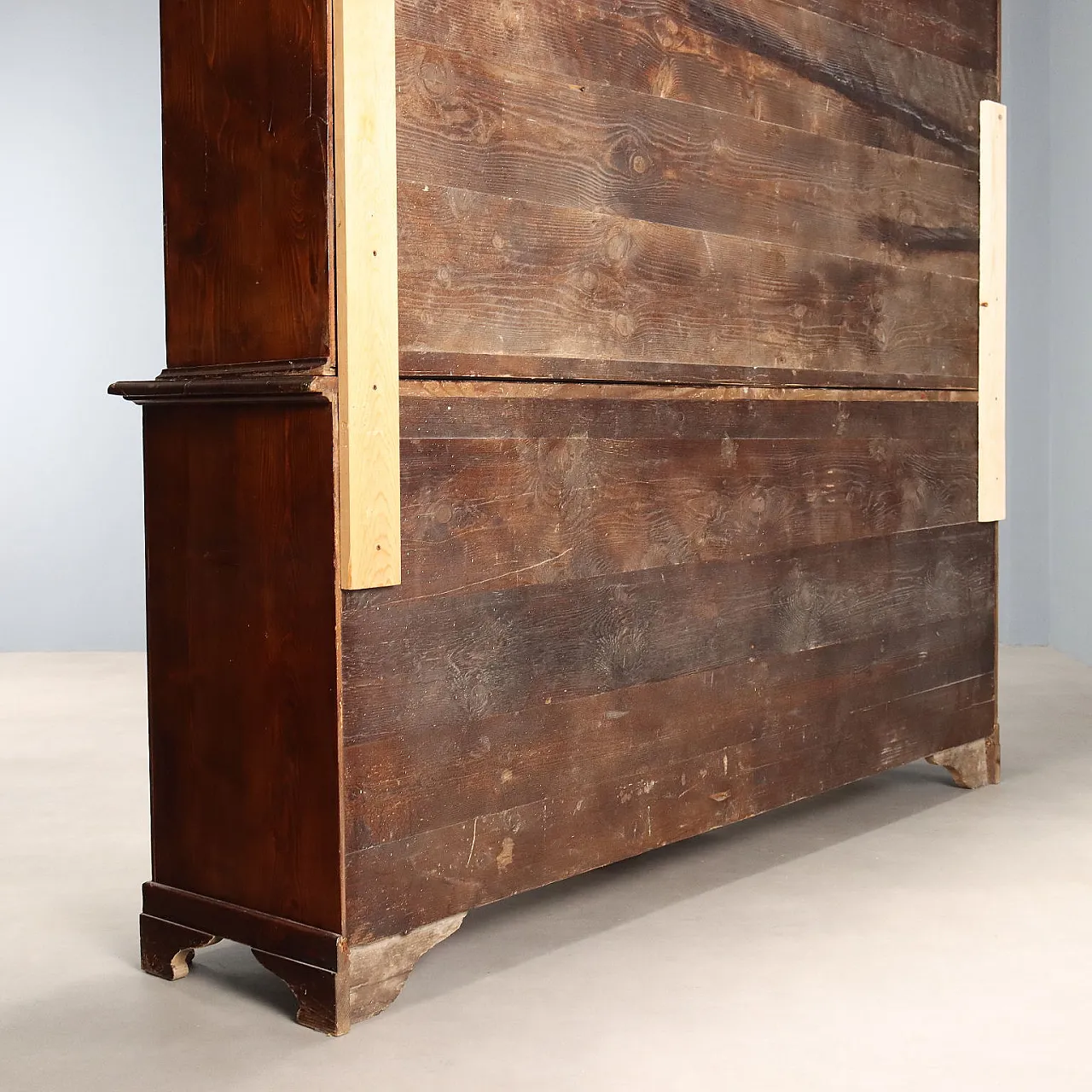 Bookcase in walnut-stained fir and glass, late 19th century 10