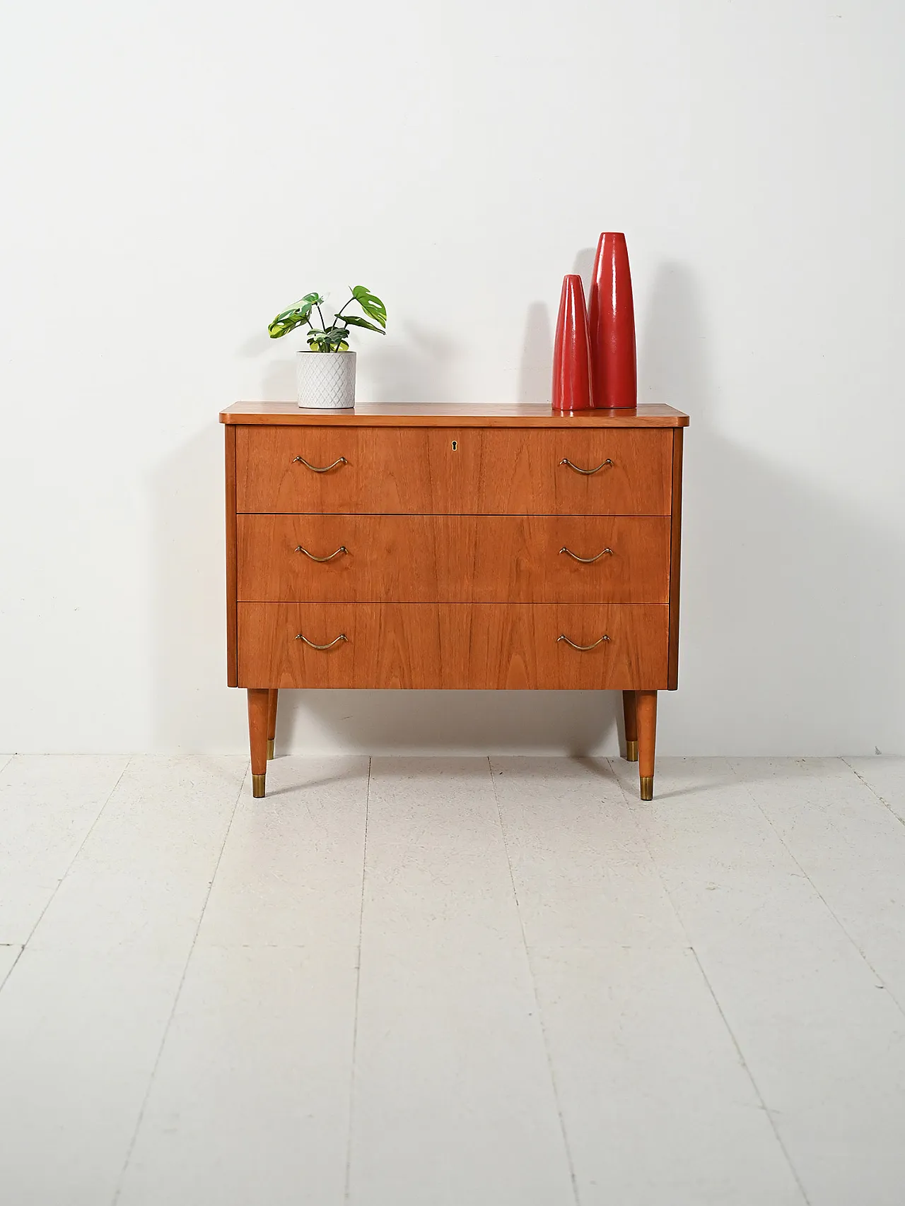 Scandinavian chest of drawers in teak with brass inserts, 1950s 1