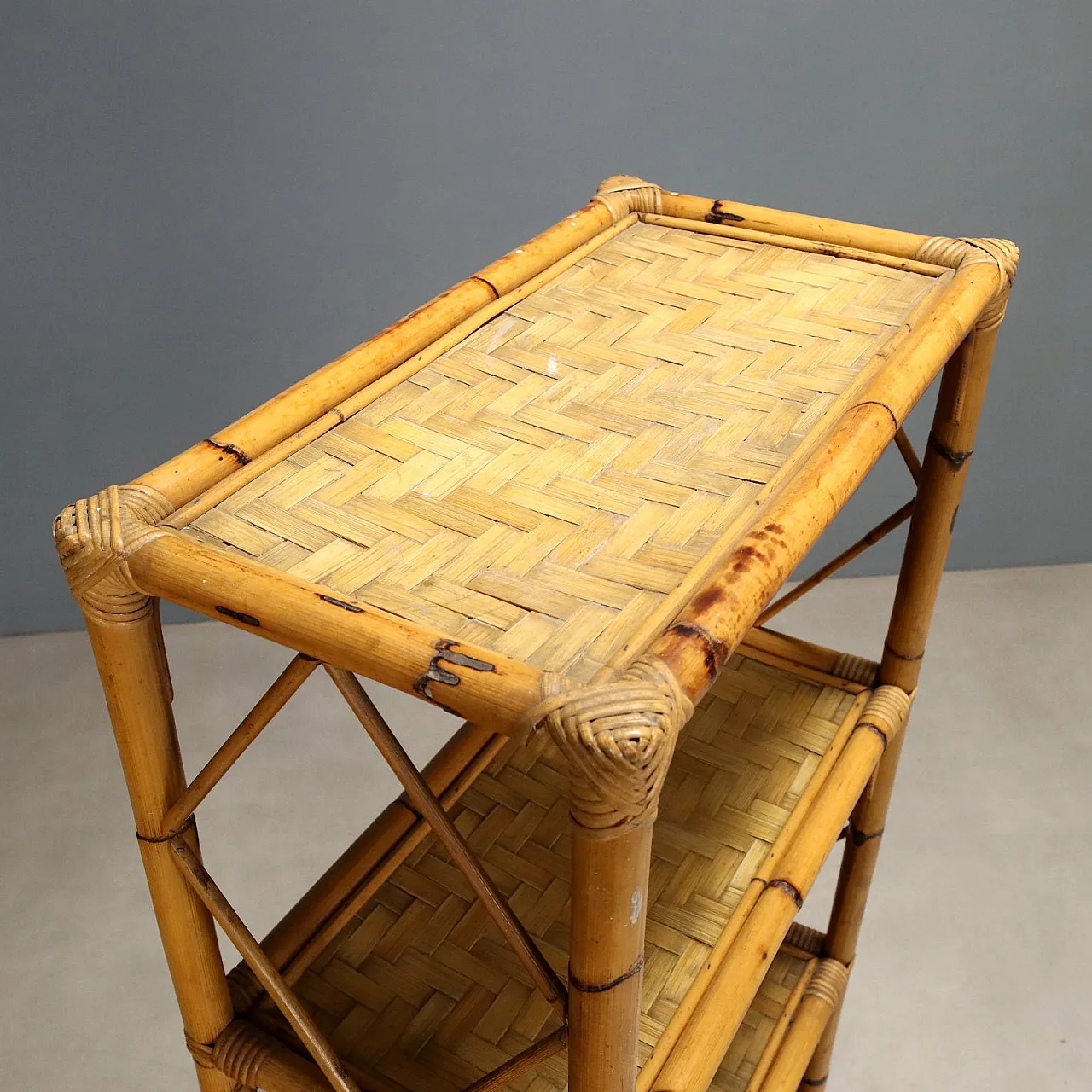 Bookcase with bamboo structure and four wicker shelves, 20th century 3
