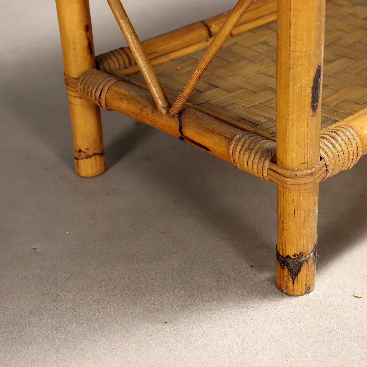 Bookcase with bamboo structure and four wicker shelves, 20th century 5
