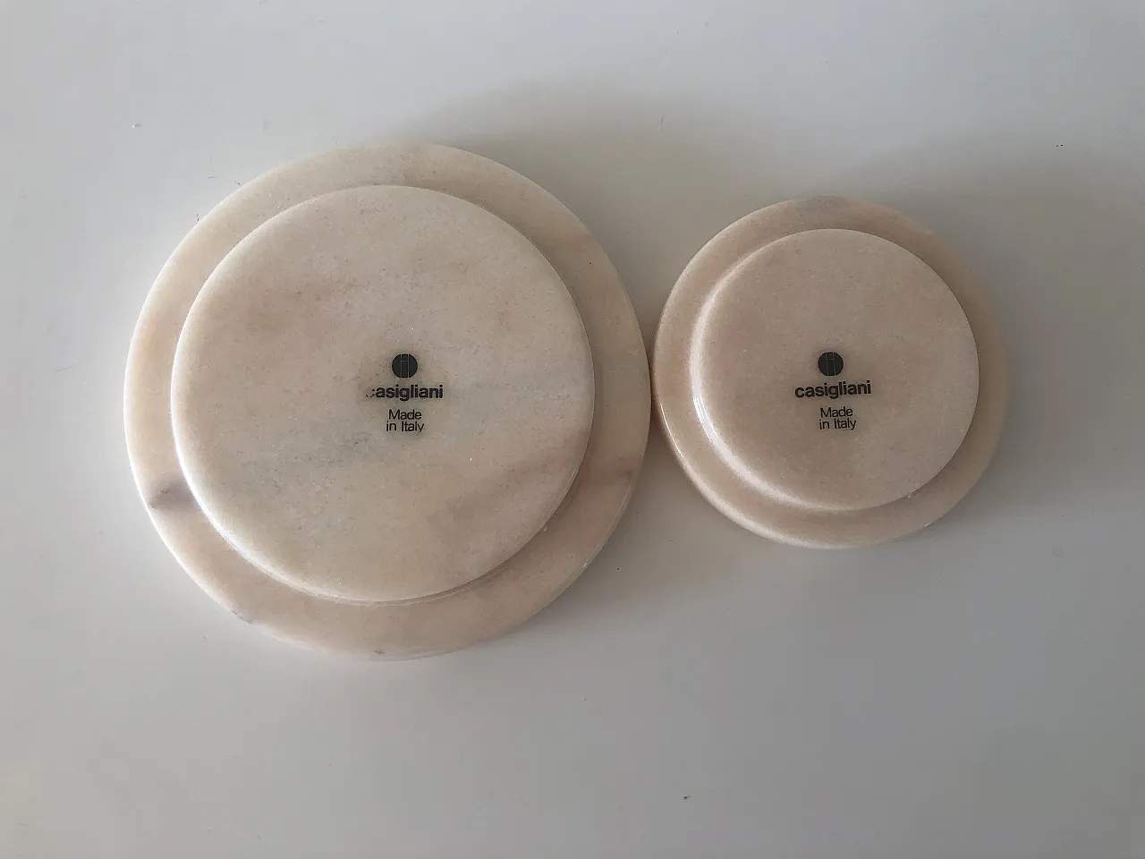 Coppia di posacenere di Casigliani in marmo salmone, anni '80 4