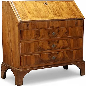 Tilting chest in walnut, walnut burl, and poplar, 18th century