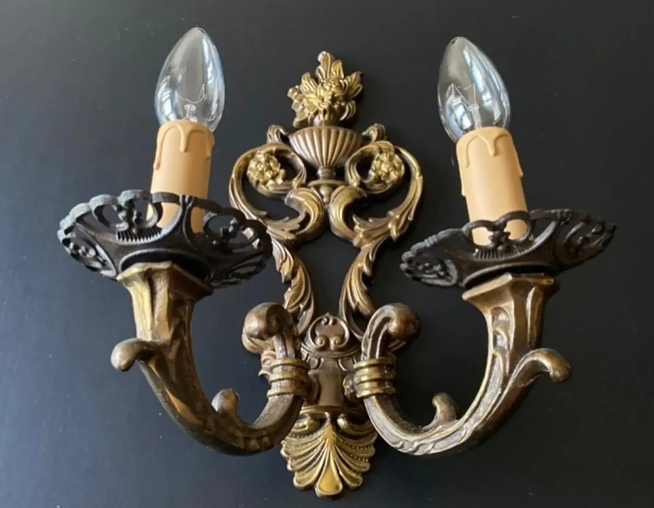 Pair of brass and bronze sconces, 1960s 6