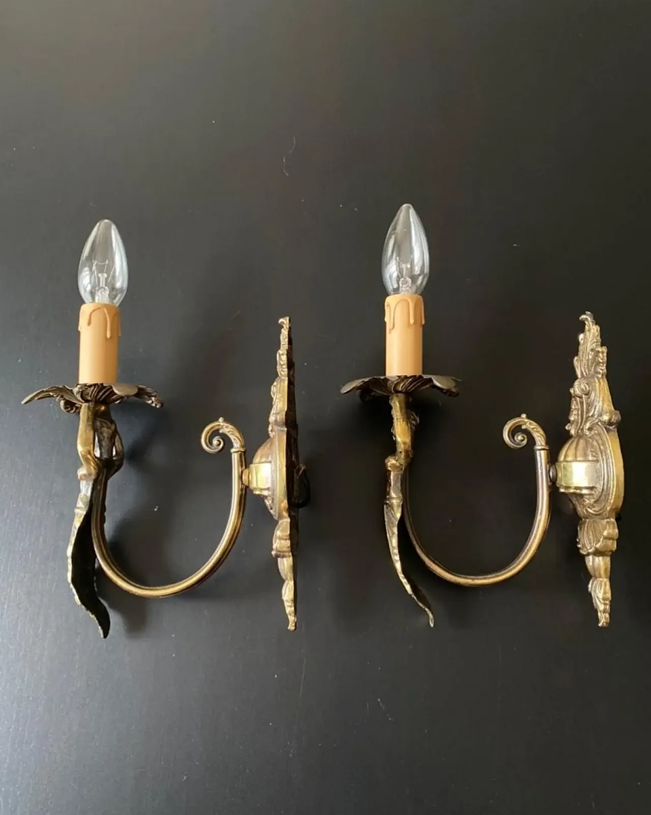 Pair of wall lights in bronze, 20th century 4