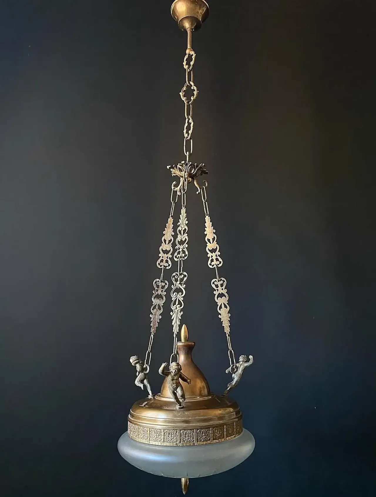 Brass and glass chandelier with putti, 1960s 2