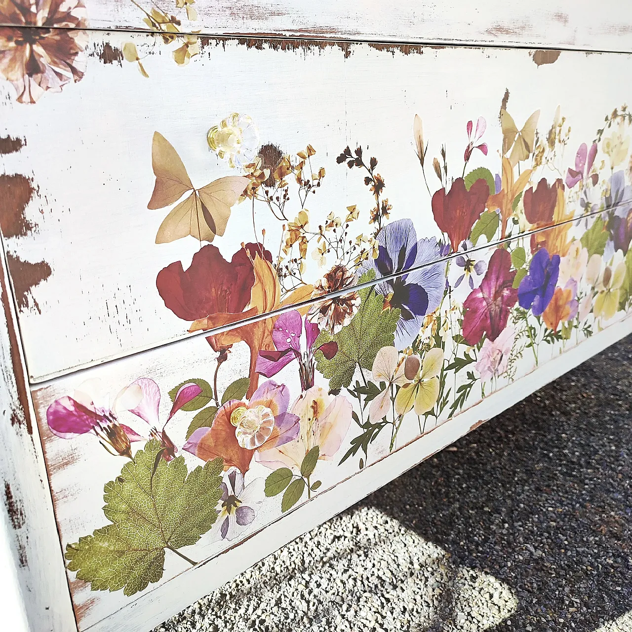 Flowers chest of drawers in shabby style, 20th century 2