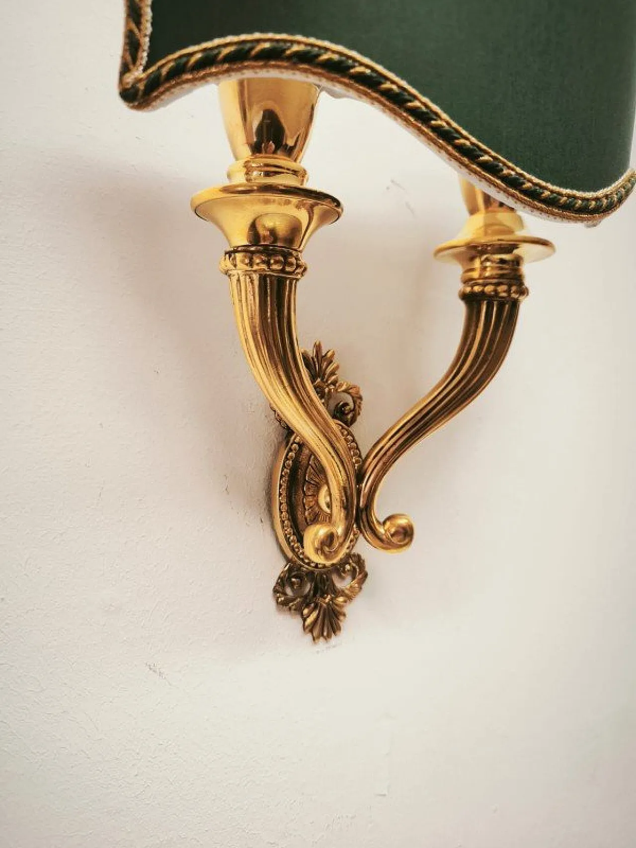 Double-light wall lamp with green fabric fan, 1940s 16