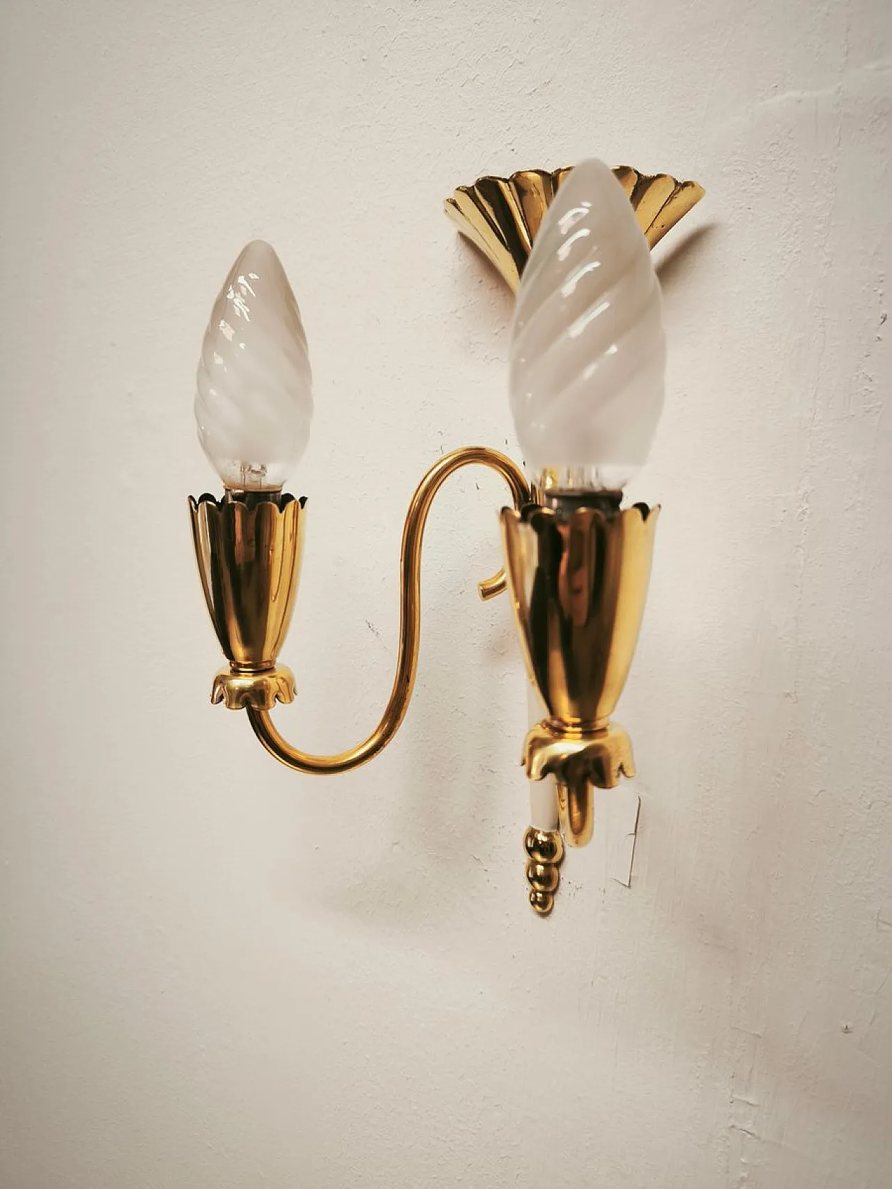 Brass double-light wall lamp, 1950s 2