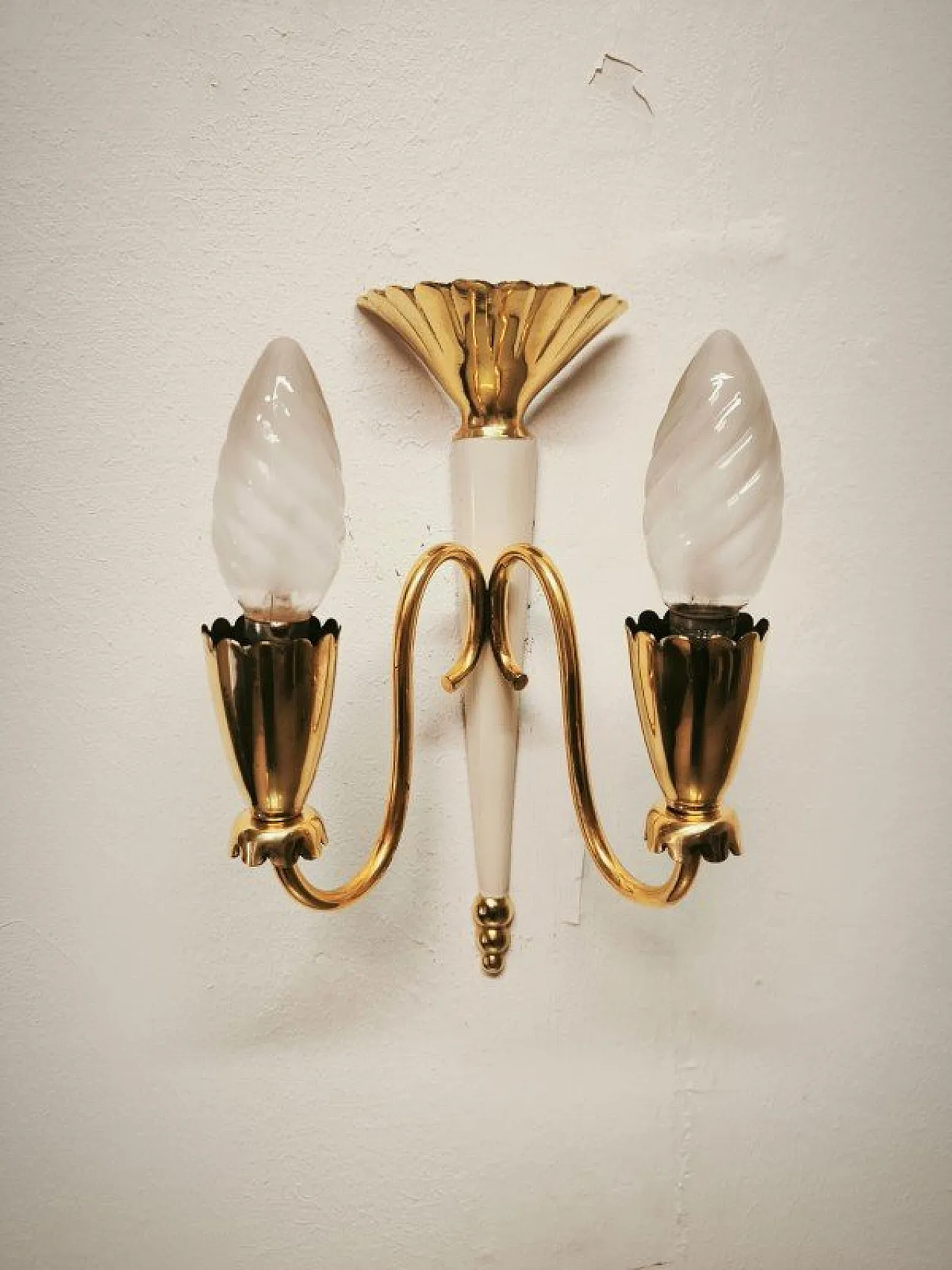 Brass double-light wall lamp, 1950s 11
