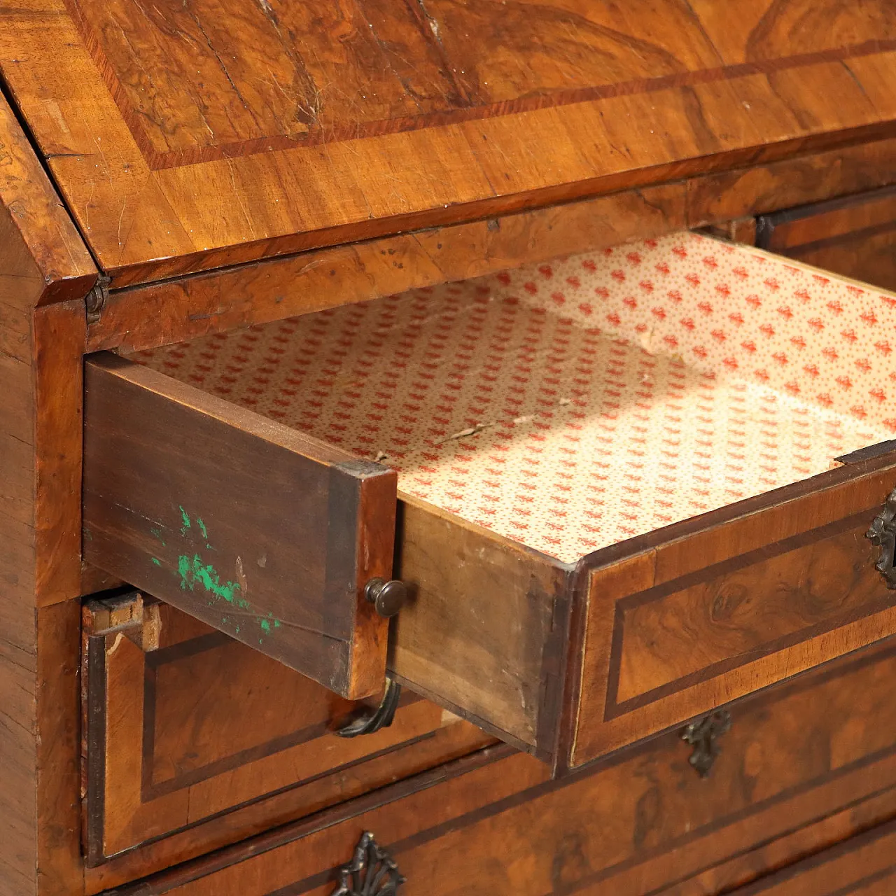 Ribalta in noce, radica di noce e finiture in mogano, fine '700 7