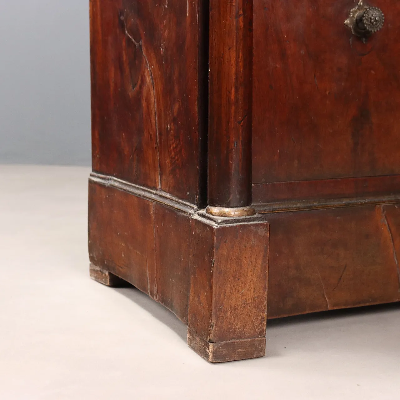 Empire walnut bedside table, 19th century 8