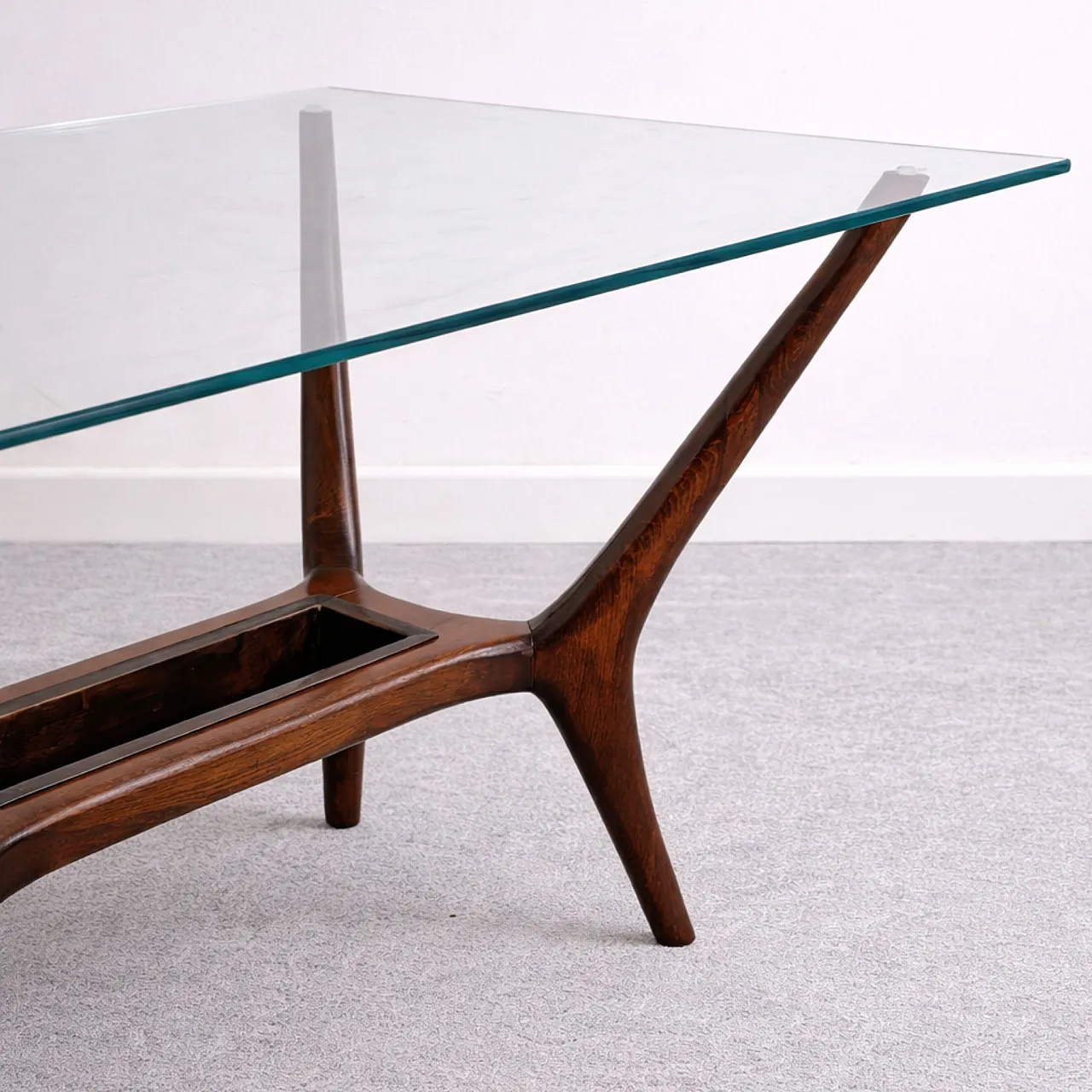 Tavolo da caffè in legno e vetro italiano in stile Ico Parisi, anni 60 3