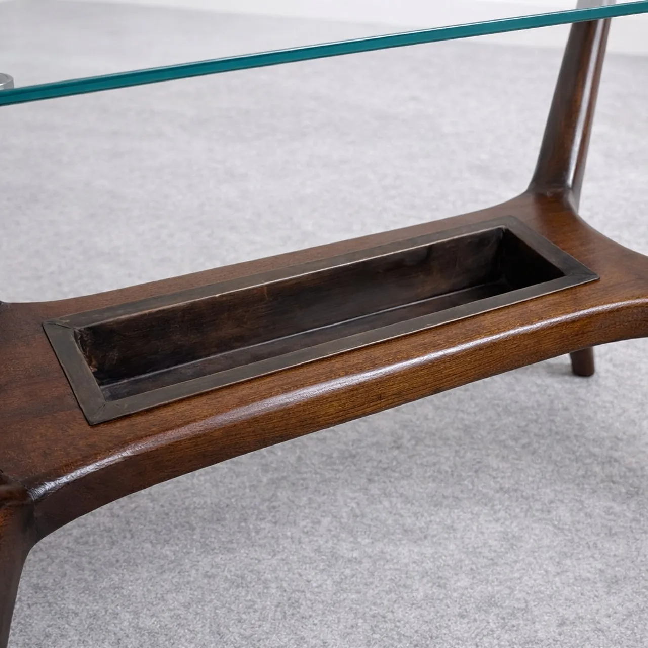 Tavolo da caffè in legno e vetro italiano in stile Ico Parisi, anni 60 4