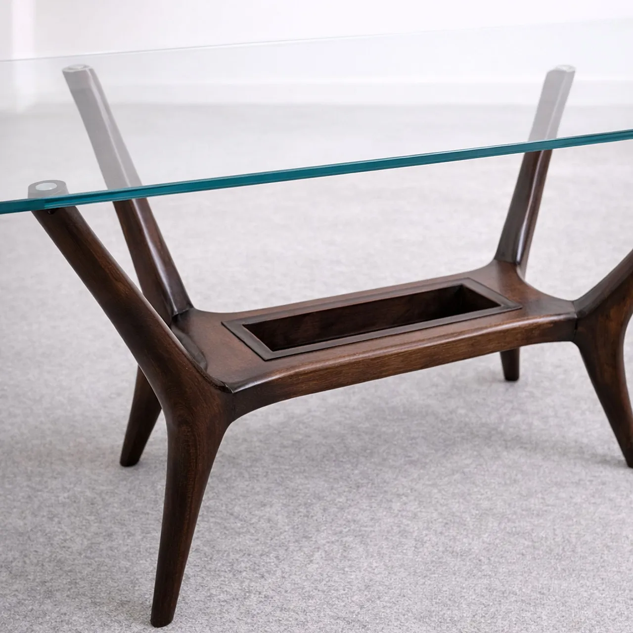 Tavolo da caffè in legno e vetro italiano in stile Ico Parisi, anni 60 6