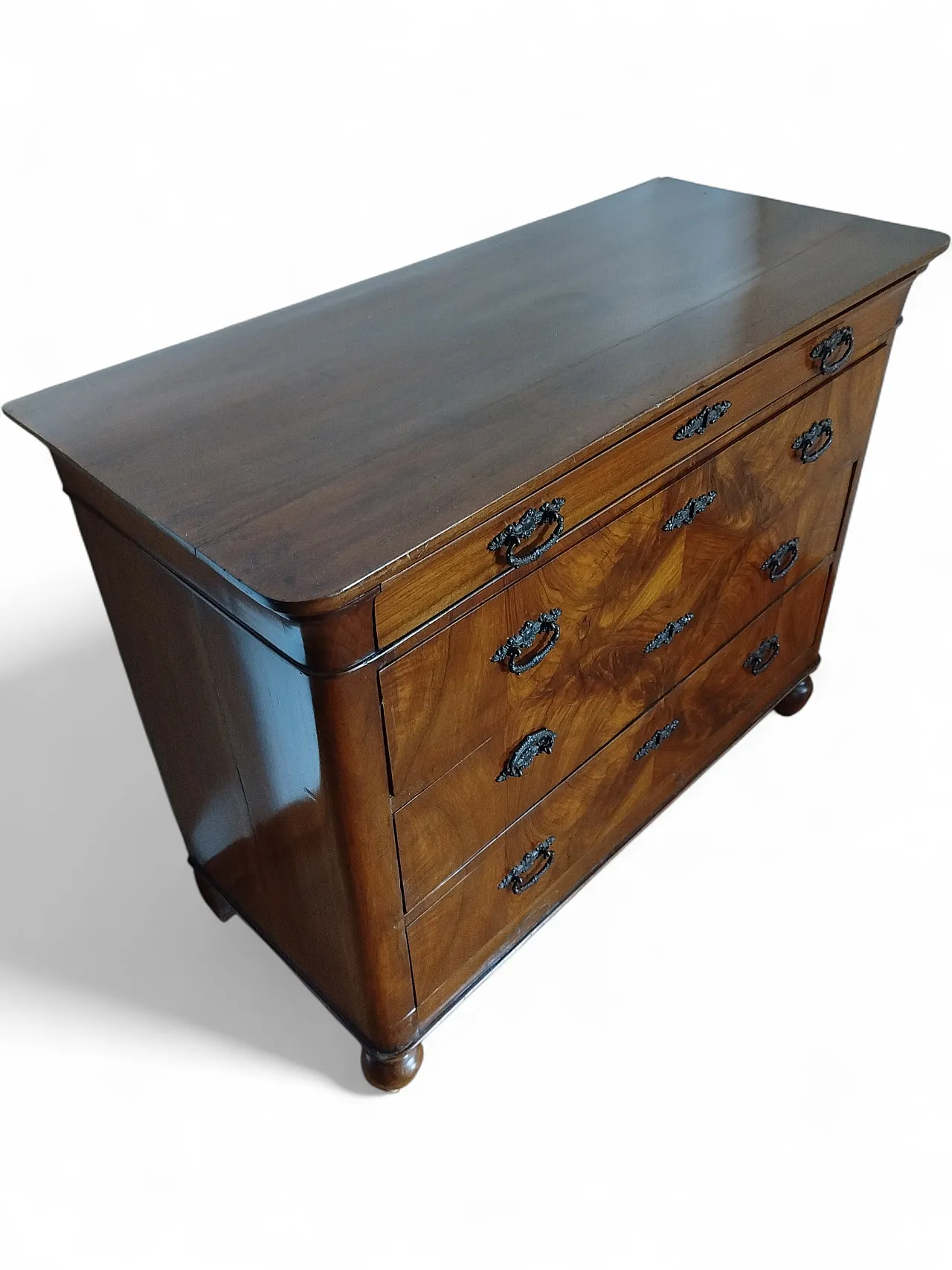 Solid walnut chest of drawers, mid-19th century 7