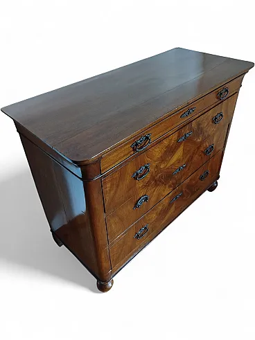Solid walnut chest of drawers, mid-19th century