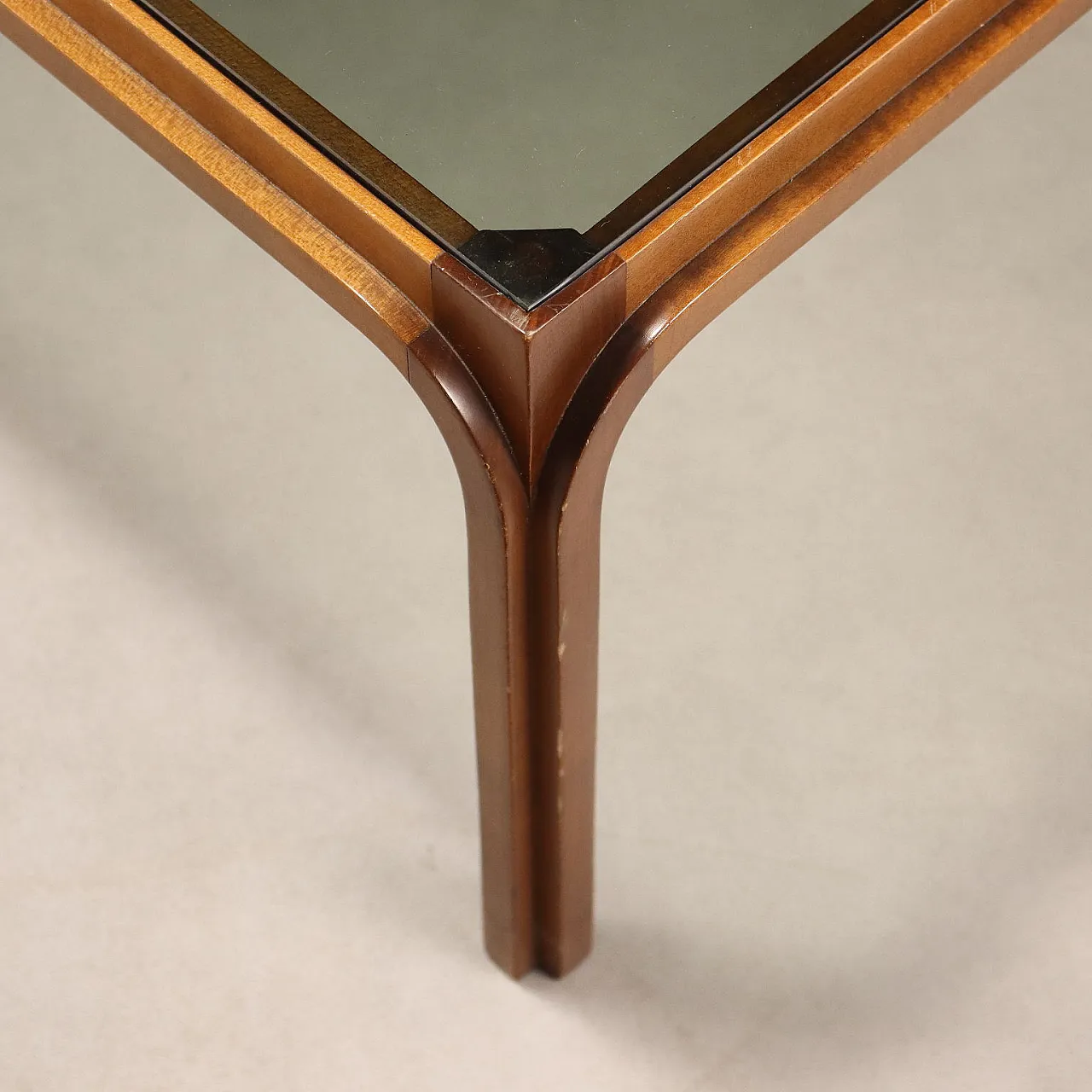 Struttura in legno di faggio tinto e piano in vetro fumé, '900 3