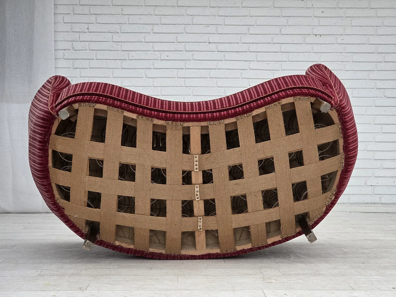 Danish 2-seater Banana sofa, red velour, oak wood, 1960s 12