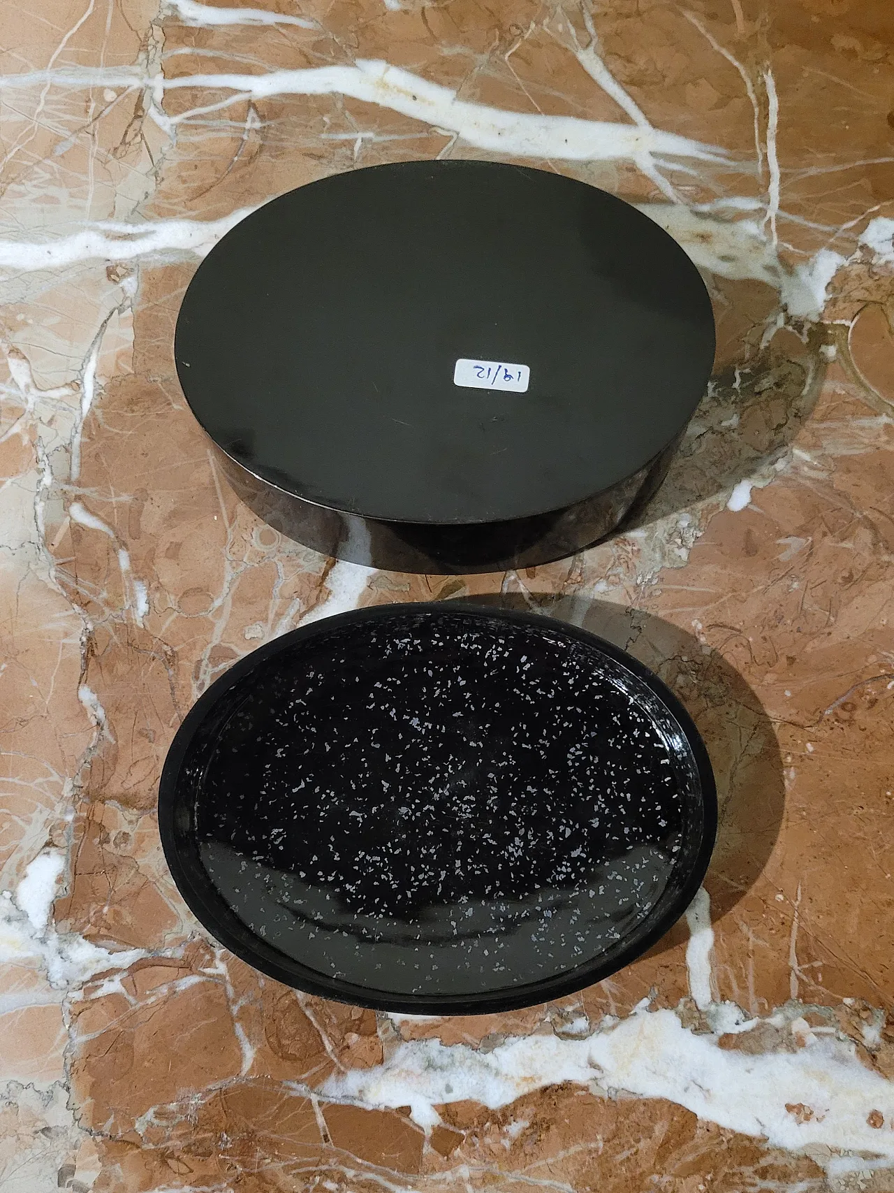 Lacquer box, Japan, with landscape decoration, 20th century 8