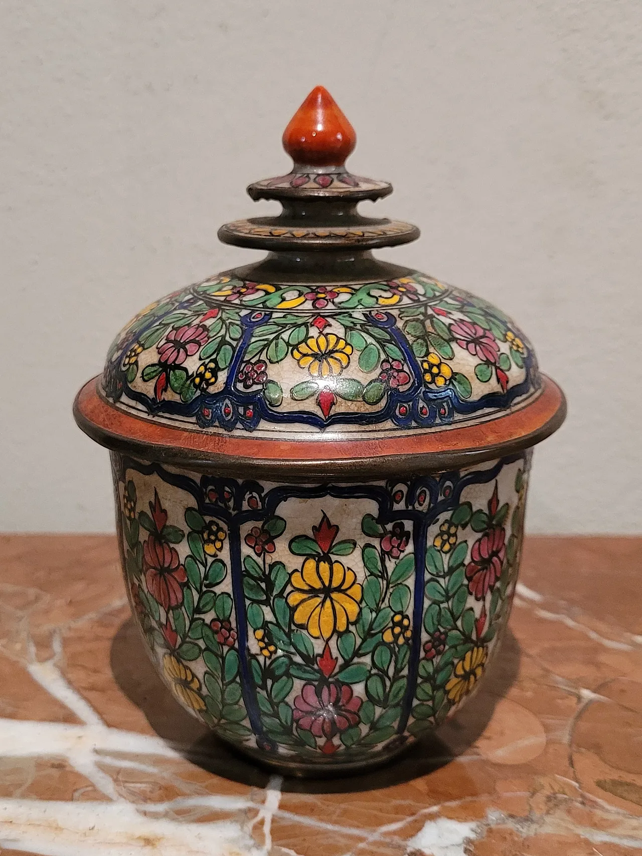 Benjarong porcelain vase, Thailand, early 20th century 2