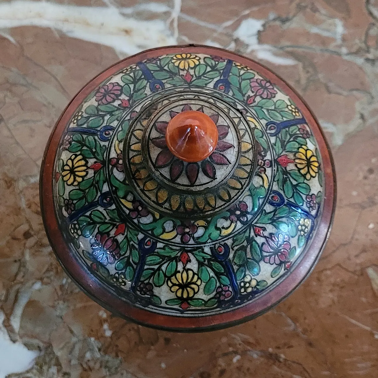 Benjarong porcelain vase, Thailand, early 20th century 6