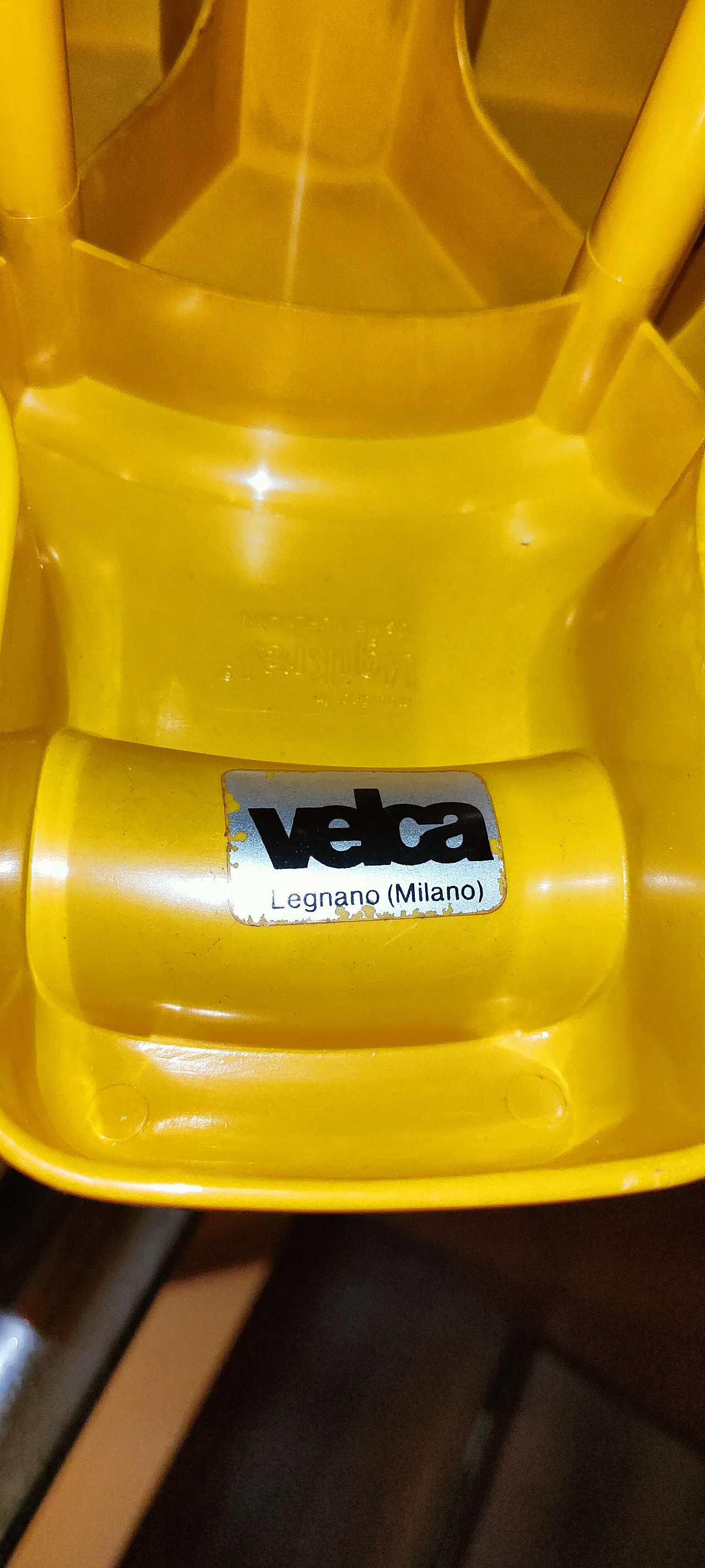 Appendiabiti modello Vip di Lucchi & Orlandini per Velca, anni '70 8