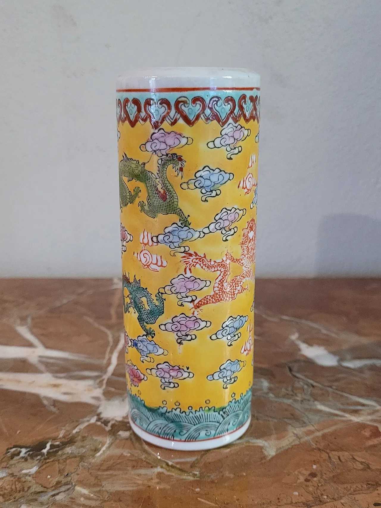 Pair of cylindrical porcelain vases, China, 20th century 12