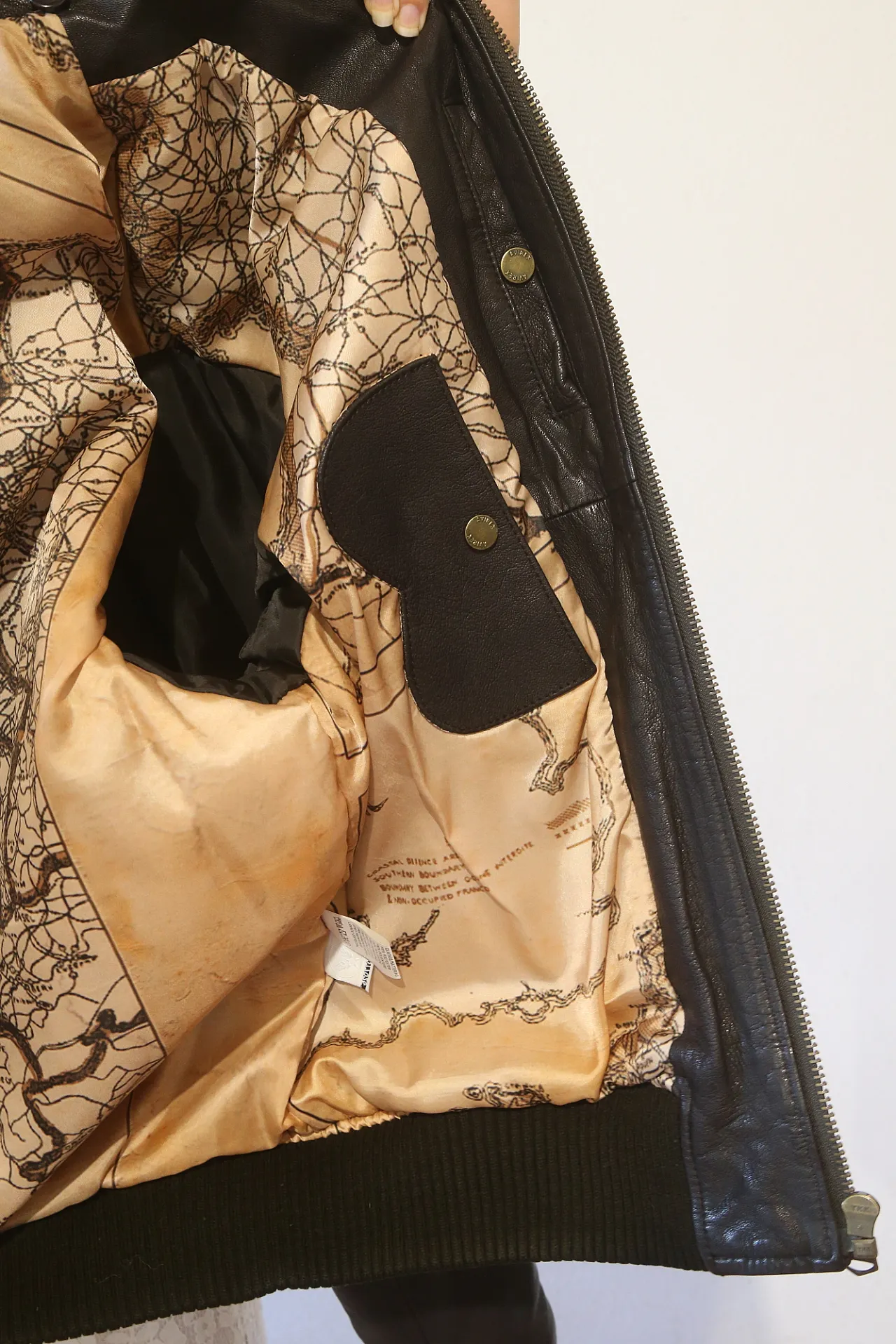 Flying Jacket G-1 TOP GUN no flag giacca pelle Avirex, 2000 10