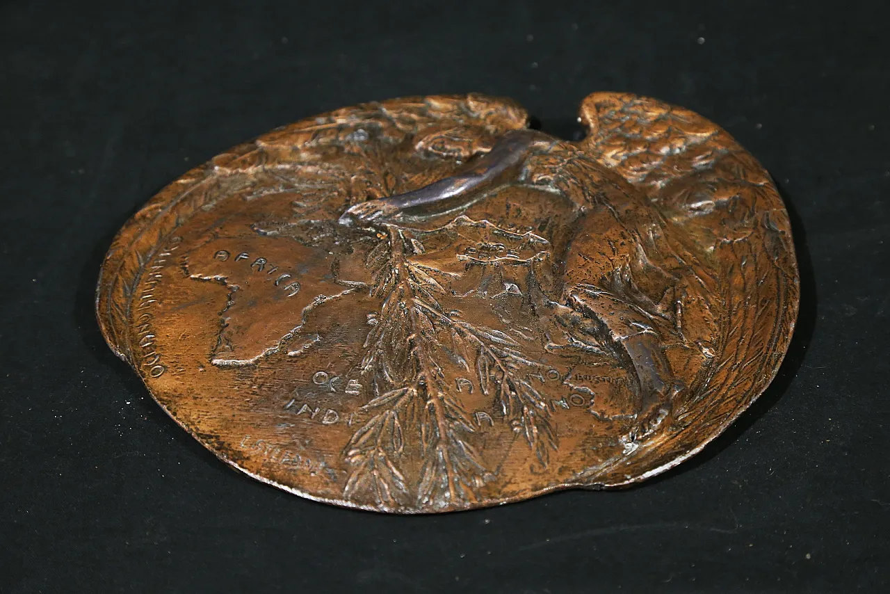 Bas-relief bronze plaque by Enea Stefani , angel of peace, 1920 15