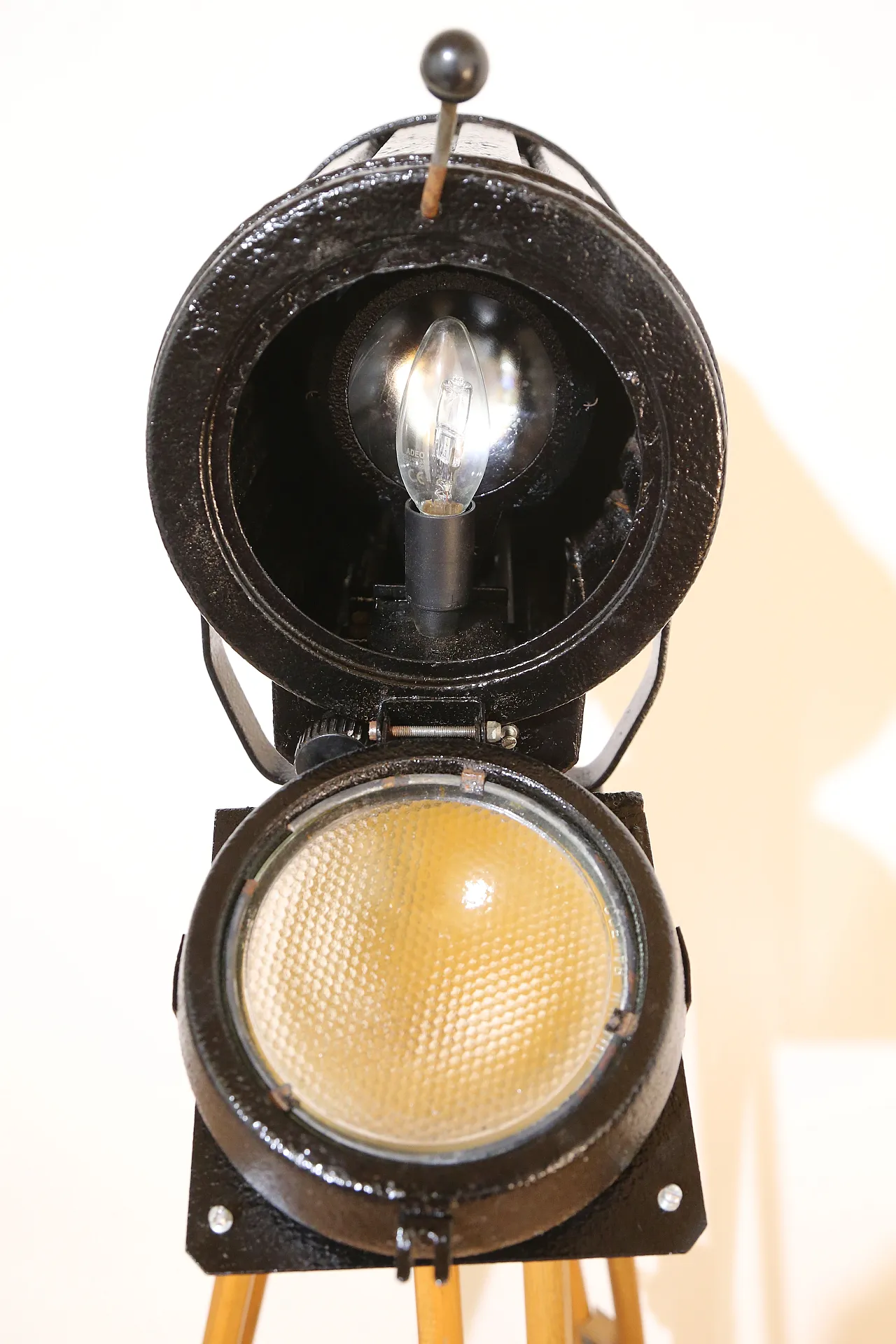 Theater lighthouse PC lens pinspot coemar  tripod floor lamp, 70s 17