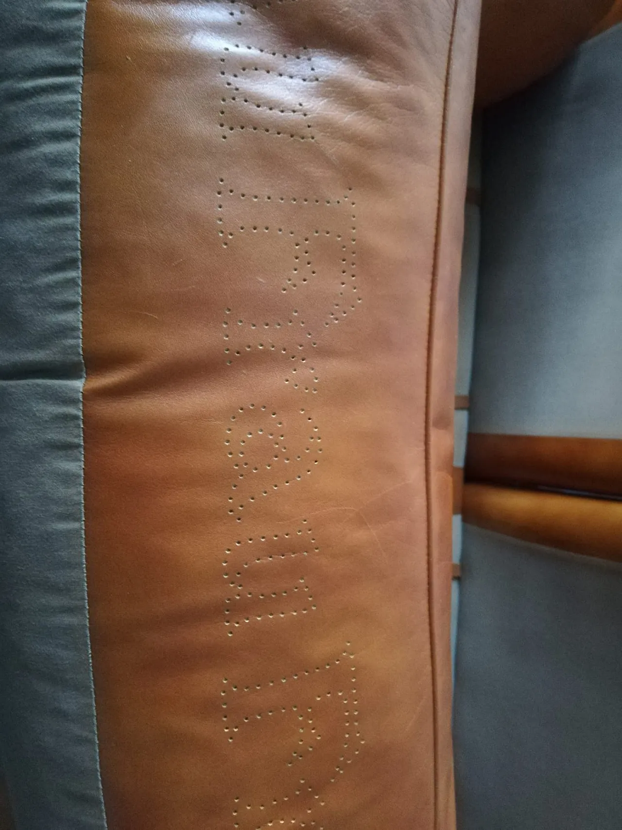 Divano modello Poppy di Poltrona Frau in pelle, anni '70 3